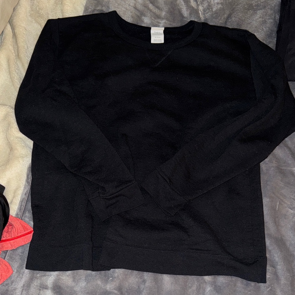 Hanes Men's Classic Black Crewneck Sweater